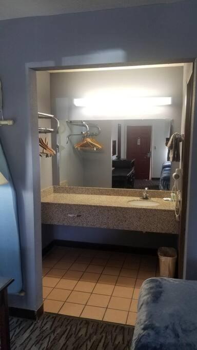 Osu 2 Queen Beds Hotel Room 117 Wi-Fi 스틸워트 외부 사진