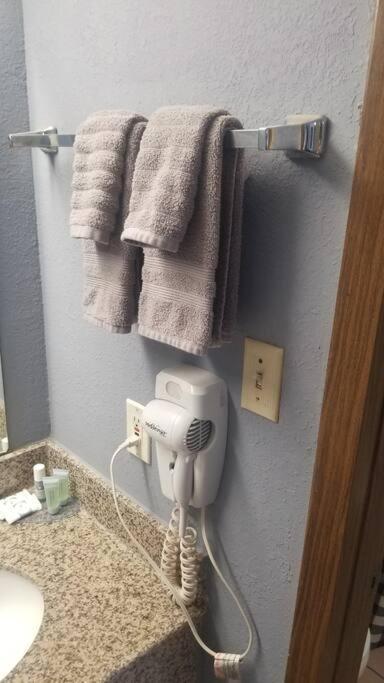 Osu 2 Queen Beds Hotel Room 117 Wi-Fi 스틸워트 외부 사진