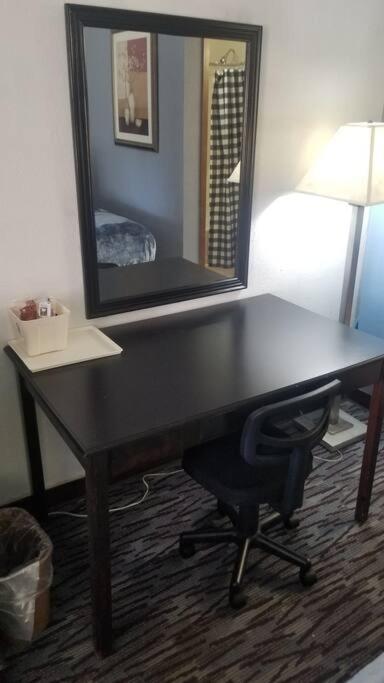 Osu 2 Queen Beds Hotel Room 117 Wi-Fi 스틸워트 외부 사진